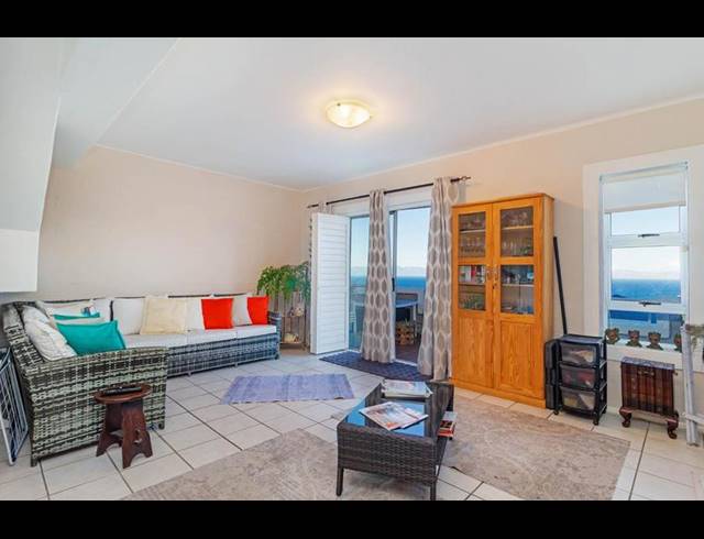 3 BEDROOM DUPLEX FOR SALE IN SIMONSTOWN